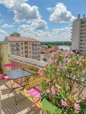 Les Cocons De Stephanie Vue Sur Lac D'Allier Vichy Exterior photo